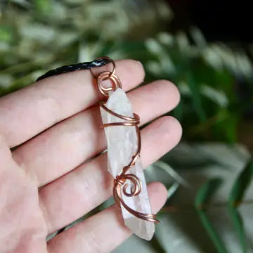 Collier pointe brute de cristal de roche