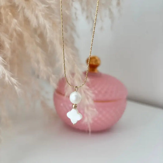 Collier perce neige