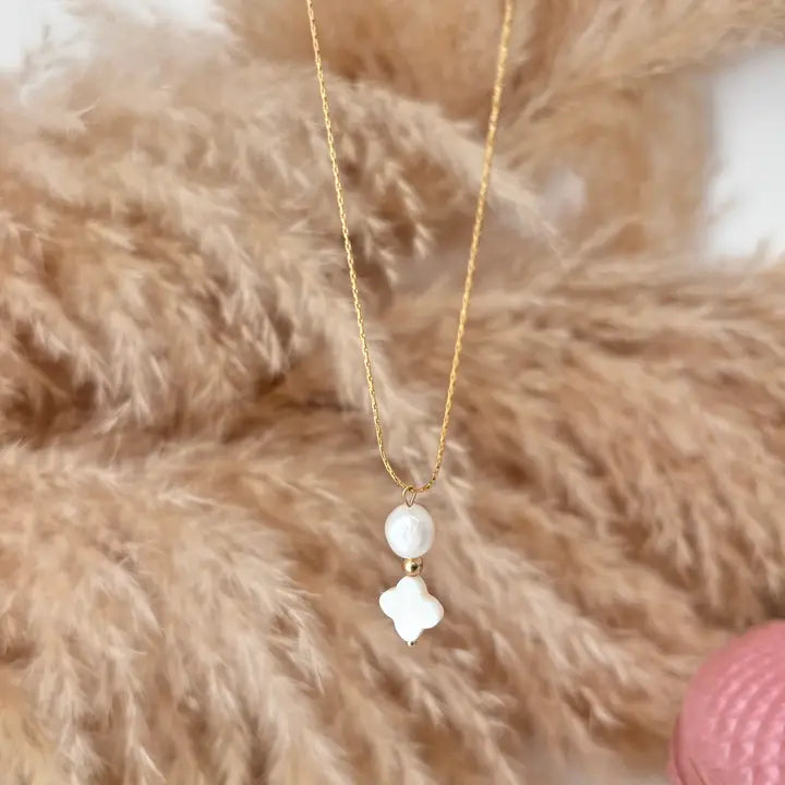 Collier perce neige